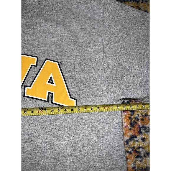 Iowa Hawkeye Shirt Child Small Gray Russell Athletics Crew Neck Short Sleeve - Picture 6 of 7